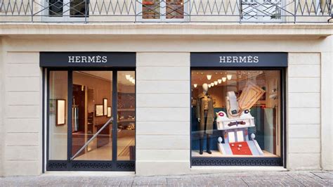 The fortunes of Hermès family and their luxury fashion 